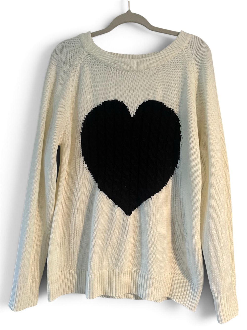 Cream Heart-Graphic Knit Sweater - Black Heart